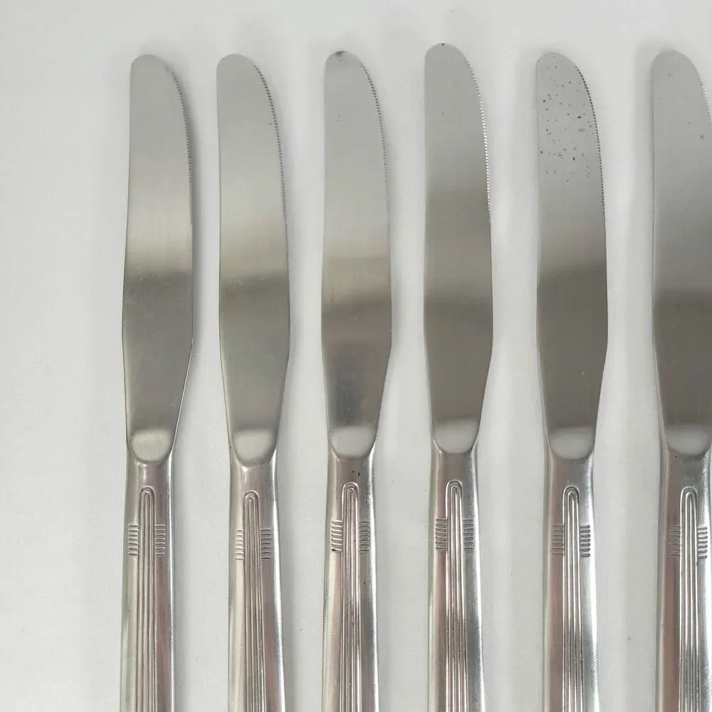 International Silco Empire Stainless Flatware Knife Set 10 Dinner Knives USA 8.5